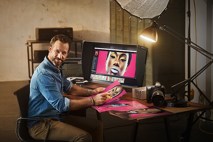 EIZO_ColorEdge_Fotograf_7507_V4_sRGB_3000x2250.jpg